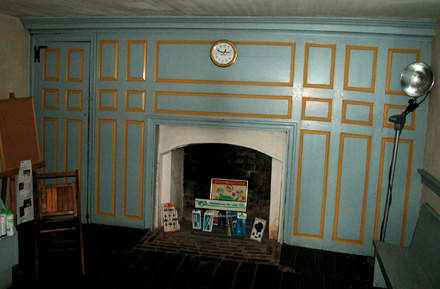 Back fireplace 30