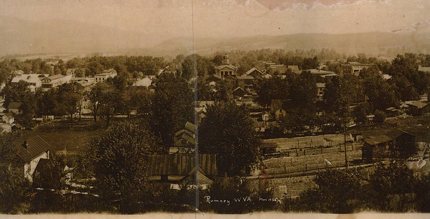 Romney in 1925 center